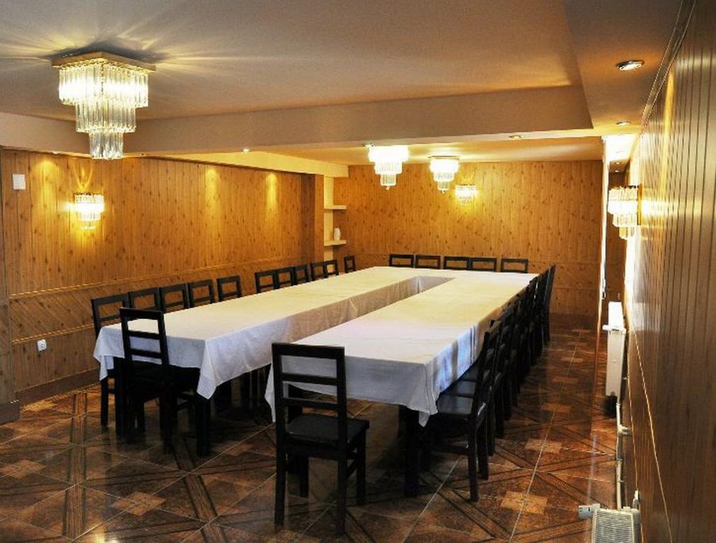 Pensiunea Sarmis Sarmizegetusa Exterior foto